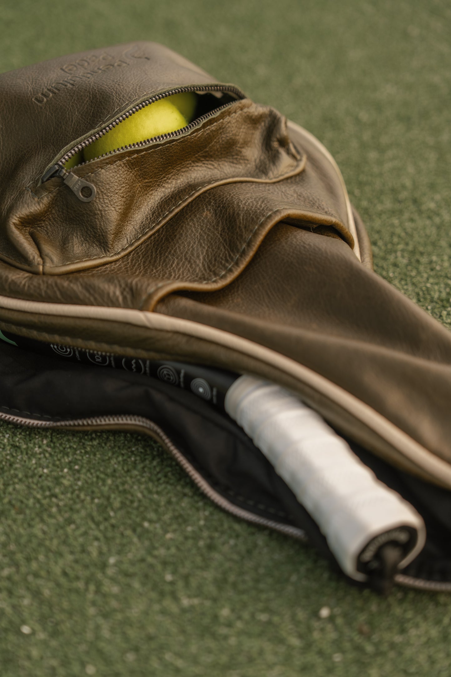 The Pendulum Leather Padel Bag